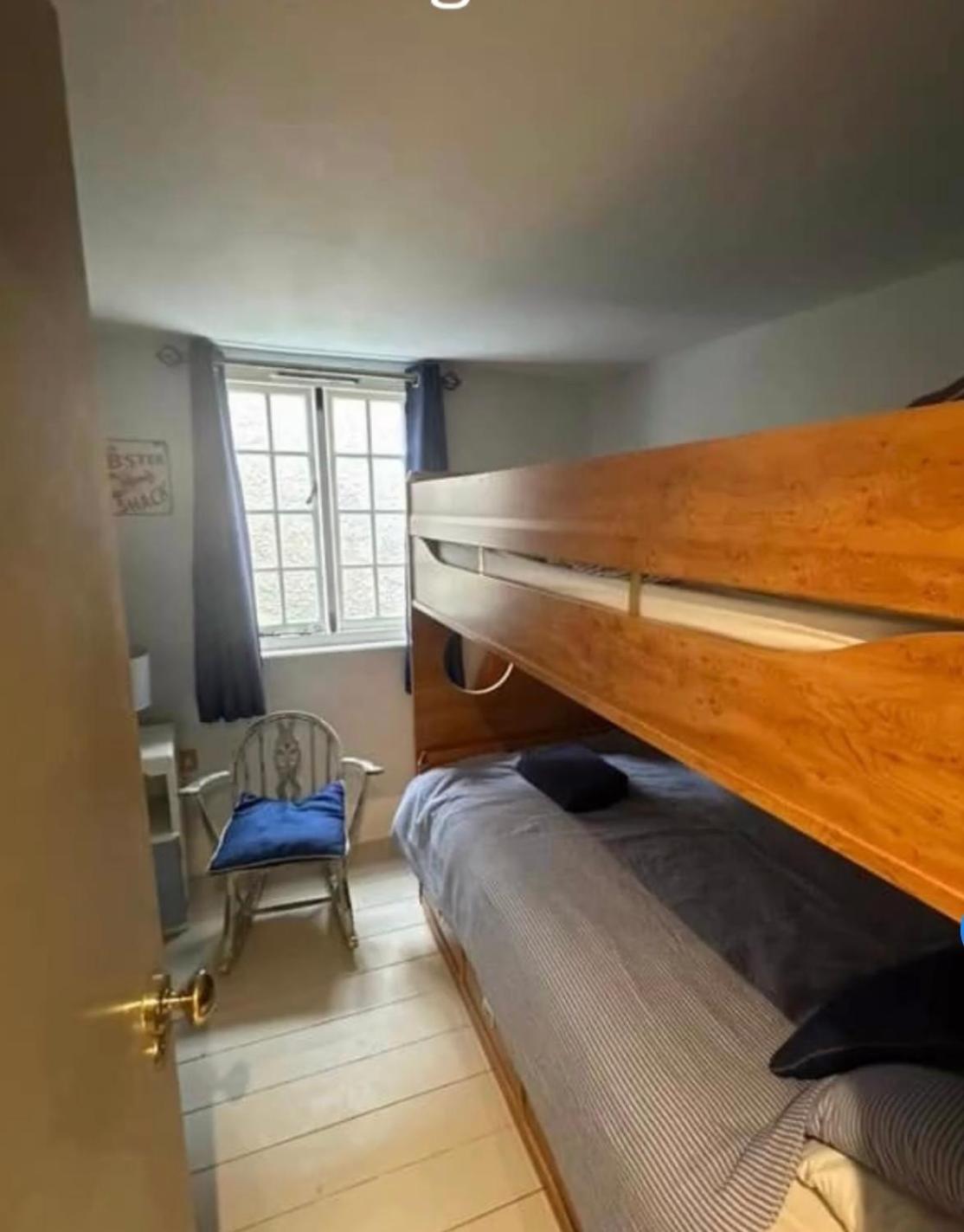 Little Monmouth 4 Bedroom Cottage, Old Town Lyme Regis, Dog Friendly And Parking المظهر الخارجي الصورة
