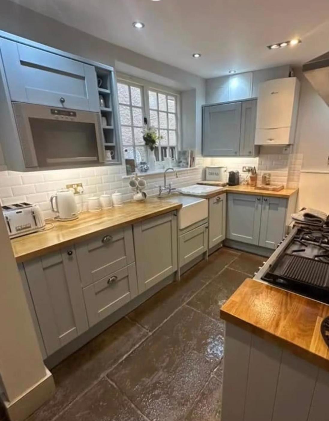 Little Monmouth 4 Bedroom Cottage, Old Town Lyme Regis, Dog Friendly And Parking المظهر الخارجي الصورة